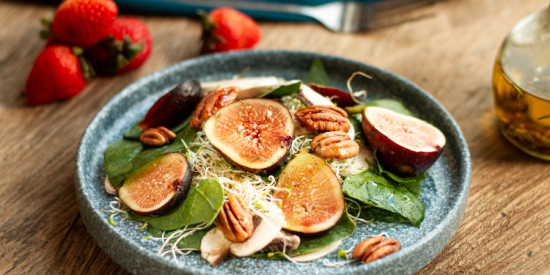 Ensalada de higos nueces y pollo
